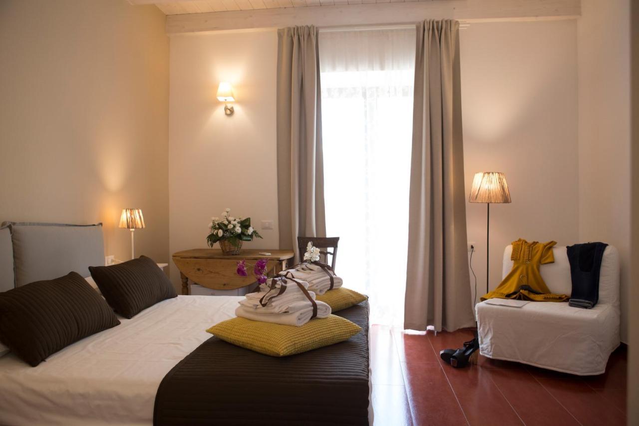 Bed and Breakfast Yhomisus Comiso Zewnętrze zdjęcie